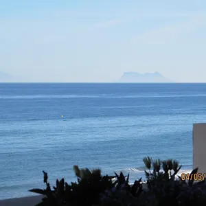 bahia-de-la-plata-estepona.1costadelsol.com/